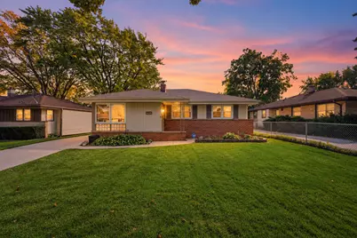 8725 W Palmetto Ave, Milwaukee, WI 53225 - Photo 26