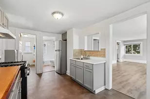2129 E Holt Ave, Milwaukee, WI 53207 - Photo 28