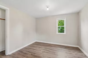 2129 E Holt Ave, Milwaukee, WI 53207 - Photo 32