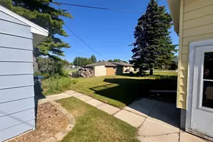 2512 S 10th St, Sheboygan, WI 53081 - Photo 18