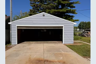 2512 S 10th St, Sheboygan, WI 53081 - Photo 16