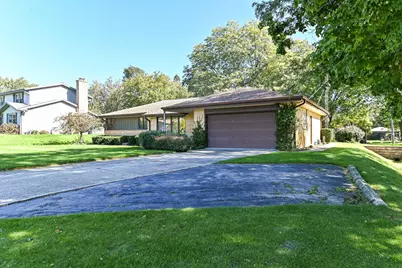 7684 S Logan Ave, Oak Creek, WI 53154 - Photo 2