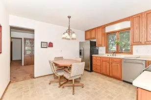 7684 S Logan Ave, Oak Creek, WI 53154 - Photo 16