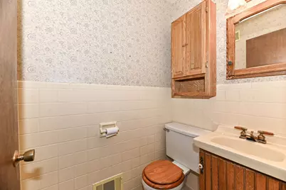 7684 S Logan Ave, Oak Creek, WI 53154 - Photo 24