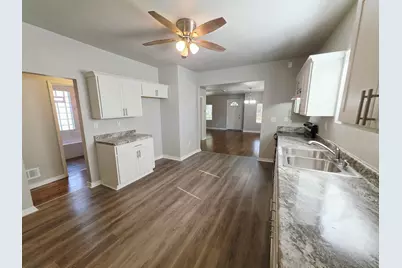3203 N 33rd St, Milwaukee, WI 53216 - Photo 10