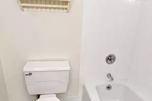 7011 N Green Bay Ave, Glendale, WI 53209 - Photo 14