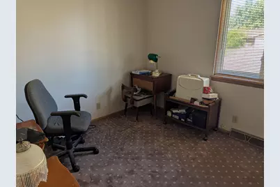 7925 W Denver Ave, Milwaukee, WI 53223 - Photo 16