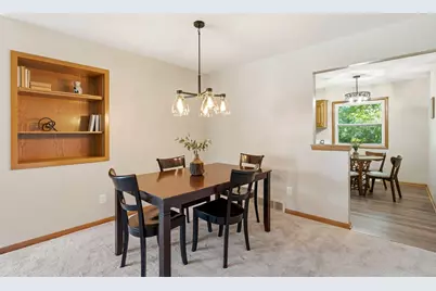 W173N7422  Joanne Dr, Menomonee Falls, WI 53051 - Photo 8