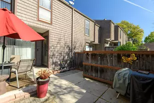 9222 N 70th St, Milwaukee, WI 53223 - Photo 34