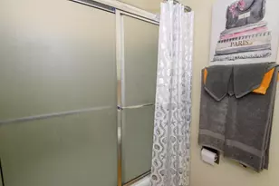9222 N 70th St, Milwaukee, WI 53223 - Photo 28