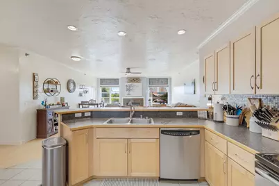 1220 E Locust St #309, Milwaukee, WI 53212 - Photo 6