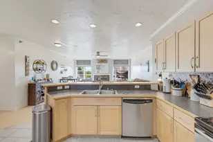 1220 E Locust St, Milwaukee, WI 53212 - Photo 6