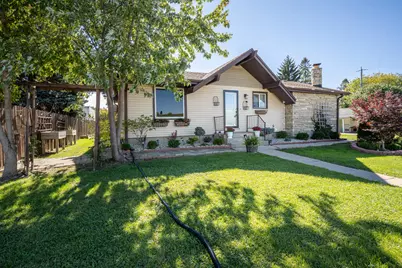 945 W Waterford Ave, Milwaukee, WI 53221 - Photo 1