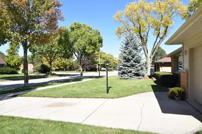 2710 S 72nd St, West Allis, WI 53219 - Photo 36