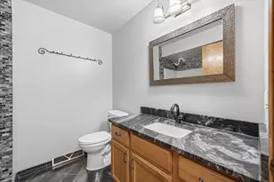 W249N5821 Swan Ct, Sussex, WI 53089 - Photo 22