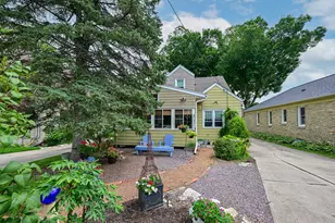 2361 N 82nd St, Wauwatosa, WI 53213 - Photo 32