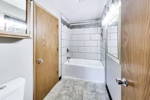 5600 Cambridge Ln, Racine, WI 53406 - Photo 18