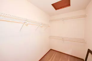 6652 S Scenic Ct, Franklin, WI 53132 - Photo 18