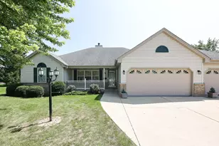 6652 S Scenic Ct, Franklin, WI 53132 - Photo 36