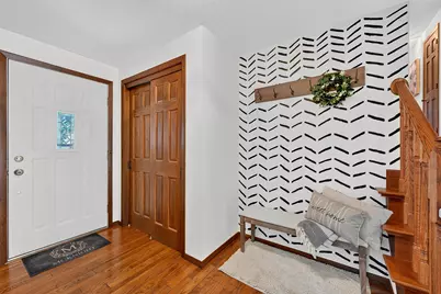 4004  Greenwood Ct, Sheboygan, WI 53081 - Photo 2