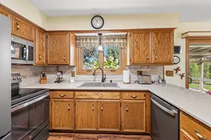 7209 Whippoorwill Ct, Racine, WI 53185 - Photo 6
