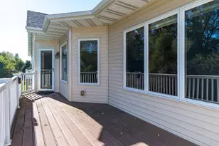 424 French Rd, Onalaska, WI 54650 - Photo 4