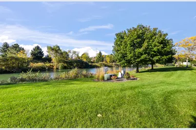 N161W18939  Oakland Dr, Jackson, WI 53037 - Photo 6