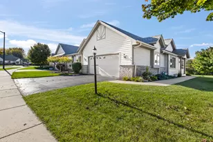 N161W18939 Oakland Dr, Jackson, WI 53037 - Photo 4