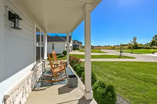 8460 S Nighthawk Trail, Oak Creek, WI 53154 - Photo 38