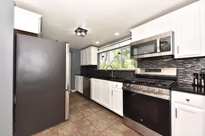 531 N Green Bay Rd, Grafton, WI 53024 - Photo 10
