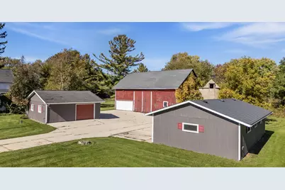 1854  Washington Ave, Cedarburg, WI 53012 - Photo 4