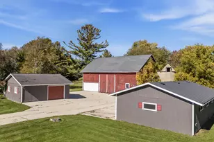 1854 Washington Ave, Cedarburg, WI 53012 - Photo 4