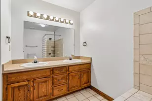5504 Cambridge Ln, Racine, WI 53406 - Photo 18