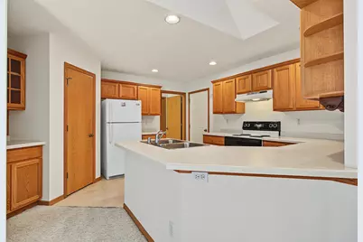 3049  Lakota Pl, La Crosse, WI 54601 - Photo 8