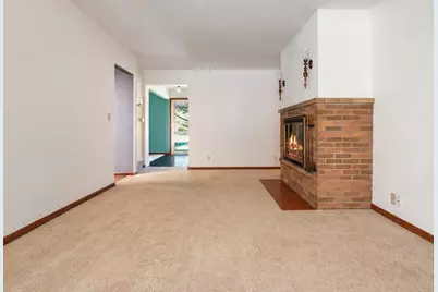409  Vernon Ave, Thiensville, WI 53092 - Photo 10