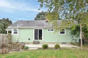 8026 W Sunbury Ct, Milwaukee, WI 53219 - Photo 36