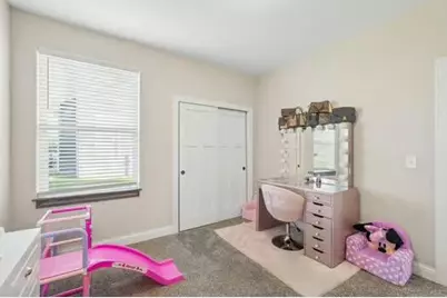9120  Prairie Crossing Dr, Racine, WI 53126 - Photo 26