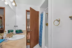 4106 Lakeview Dr, Racine, WI 53403 - Photo 24