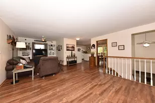 10 Brian Ct, Watertown, WI 53094 - Photo 8