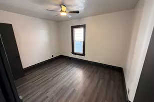 2123 N 33rd St, Milwaukee, WI 53208 - Photo 10