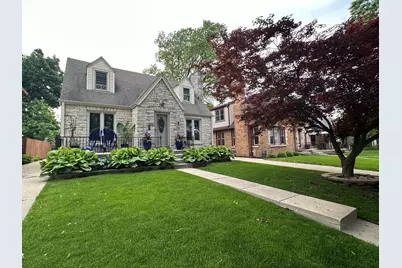 1431 S 85th St, West Allis, WI 53214 - Photo 4