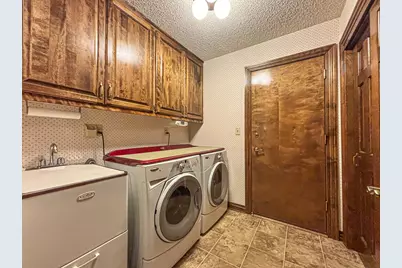 3970  St Andrew Ct #B, Brookfield, WI 53045 - Photo 16