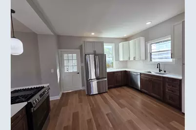 107 W Brown St, Milwaukee, WI 53212 - Photo 6