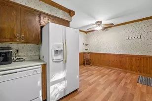 622 Clearview Dr, West Bend, WI 53090 - Photo 8