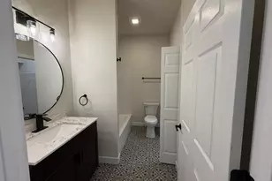 2360 N Dr William Finlayson St, Milwaukee, WI 53212 - Photo 12