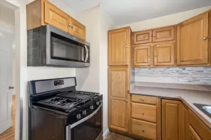 12418 W Fairmont Ave, Butler, WI 53007 - Photo 10