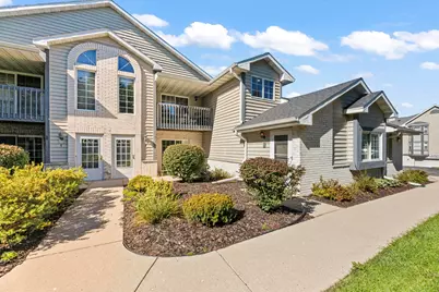 W240N2566 E Parkway Meadow Cir #5, Pewaukee, WI 53072 - Photo 24