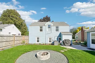 329 E Gauer Cir, Milwaukee, WI 53207 - Photo 2