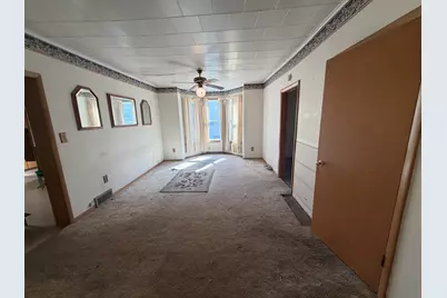 719 S 22nd St, Manitowoc, WI 54220 - Photo 8