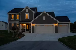609 Bark River Way, Dousman, WI 53118 - Photo 32